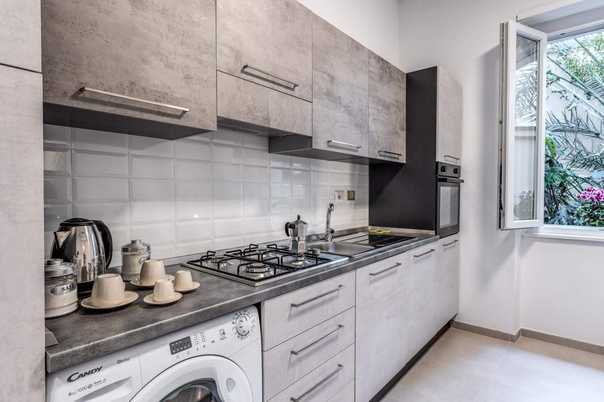 Pmt Apartment Rom